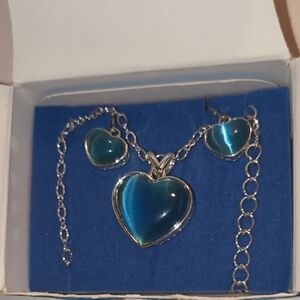 Cat's Eye Heart Silver and Blue Necklace and Earring Set